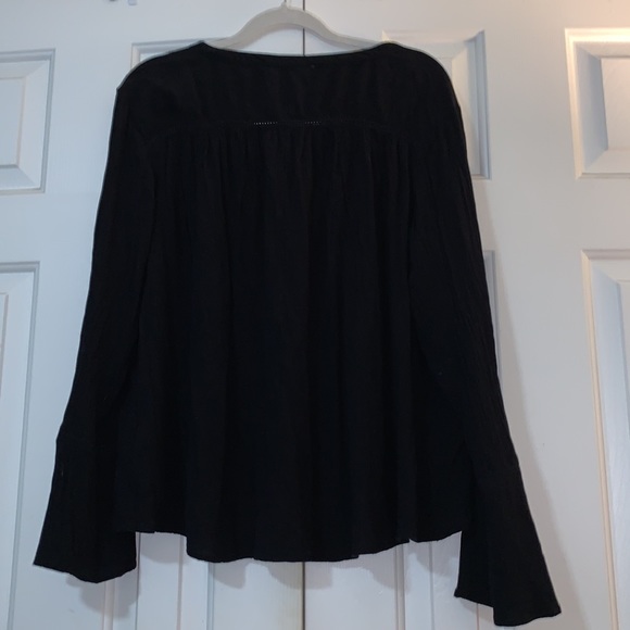 Bell sleeve top. XL - Picture 9 of 11